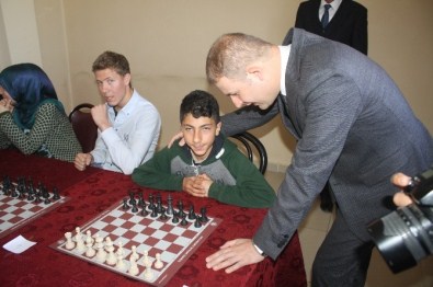 Hasköy'de Satranç Turnuvası Yapıldı