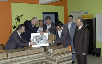 Malkara Ticaret Borsası'ndan Okula Teknoloji Desteği