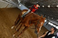 FARKINDALIK GÜNÜ - Otizmli Çocuklar Atlarla Buluştu