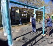 KALENDER - Parklarda Bakım Ve Düzenleme Çalışması Yapıldı