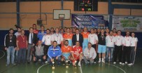 KUPA TÖRENİ - Bozüyük Belediyesi Kurumlar Arası Voleybol Turnuvasının Şampiyonu Milli Eğitim Müdürlüğü Oldu