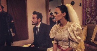 Dizi aşkı gerçek oldu.. Nişanlandılar!