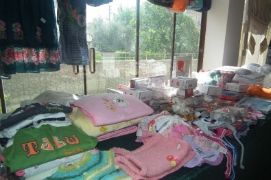 Efeler'de Kuran Kursu Yararına Kermes Düzenlendi