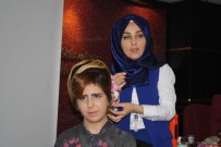 KUAFÖR SALONU - Kadın Kuaförlerine Topuz Eğitimi Verildi