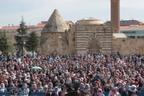 NIHAT HATIPOĞLU - Kutlu Doğum Programına Nihat Hatipoğlu Katıldı