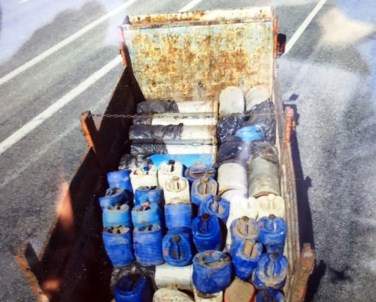 Patlayıcı dolu kamyonet, son anda durduruldu!