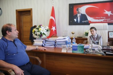 Rektör Savaş Koltuğunu Budak'a Devretti