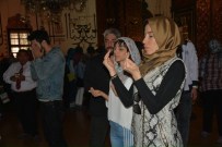 TORKU KONYASPOR - Şarkıcı Burcu Güneş Mevlana Türbesi'nde Dua Etti