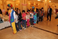 DOĞUM GÜNÜ PARTİSİ - Sevgi Evlerinde Kalan Çocukların Doğum Günü Kutlandı