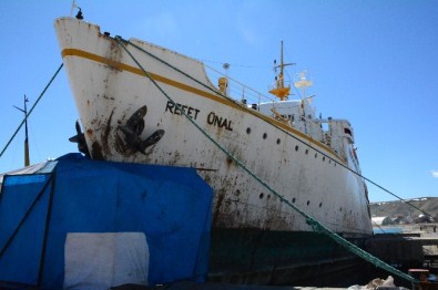 Van'da Kaza Yapan Feribot Tatvan'da Onarıma Alındı