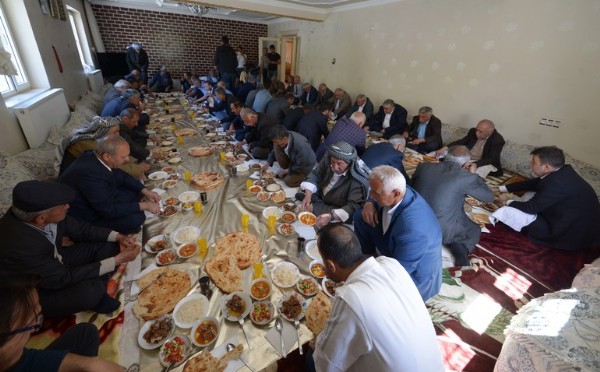 Jirki aşiretinin liderinden PKK'ya sert sözler