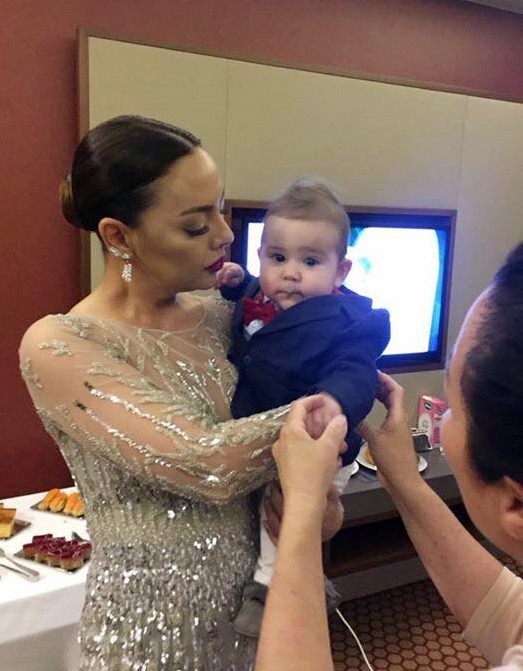 Ebru Gündeş unutulmaz bir gece yaşattı