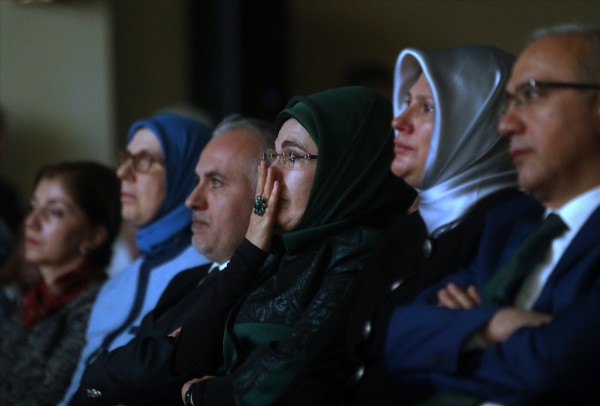 Emine Erdoğan'dan duygulandıran sürpriz