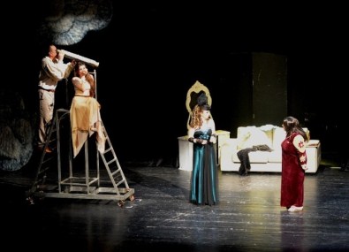 Azeri Oyunculardan 'Teleskope'