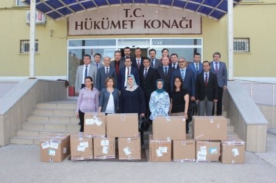 Çan'da İhtiyaç Sahibi Öğrencilere Kıyafet Yardımı