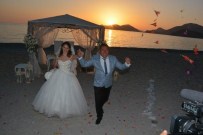 NİKAH TÖRENİ - Fethiye'de Kumsalda Nikah
