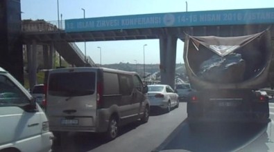 İstanbul Trafiğinde Korkutan Görüntü