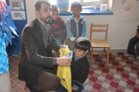 ENGIN YALÇıN - Patnos Gazeteciler Cemiyeti'nden Üç Bin Öğrenciye Giyim Yardımı
