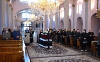 BAŞPİSKOPOS - Rita Darı Winkler İçin Ermeni Kilisesinde Ayin Düzenlendi