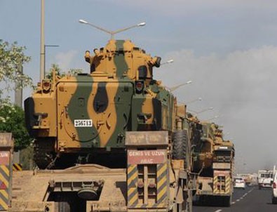 Gaziantep 5. Zırhlı Tugayından sınıra tank sevkiyatı