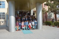 Yetim Ve Öksüz Çocuklar 23 Nisan Jesti