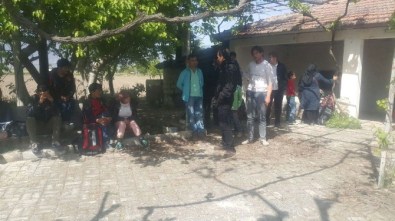 32 Afgan Sığınmacı Yakalandı