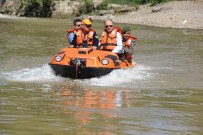 MEHMET ERDEMIR - 8X8 Amfibik Araç Hayat Kurtaracak