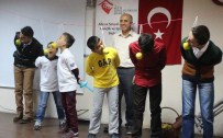 Kimsesiz Çocuklara 23 Nisan Kutlaması