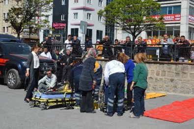 Tatbikatı Gerçek Sandılar, Sağlık Müdürlüğü'ne Koştular