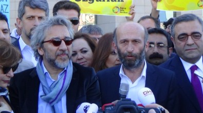 CHP ve HDP'li vekiller kol kola