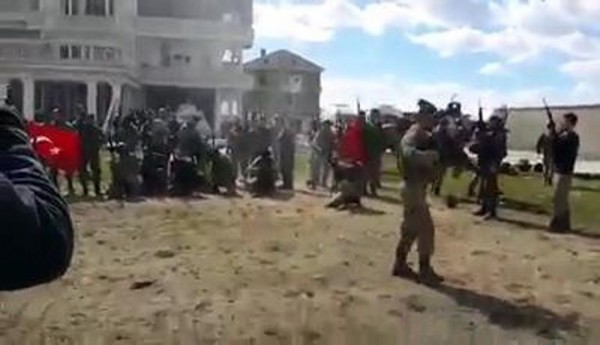 Operasyonu tamamlayan güvenlik güçleri, Yüksekova'yı marşla inletti