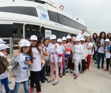 23 Nisan'da Denizle Tanıştılar