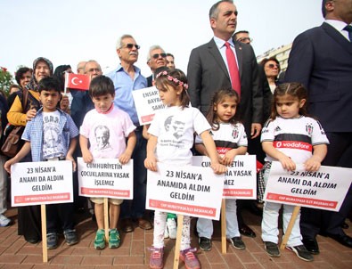 CHP'den 23 Nisan istismarı