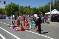 AYŞEGÜL JALE SARAÇ - Diyarbakır'da 23 Nisan Kutlaması