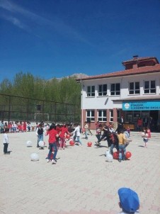 Doğanşehir Fındıklı İlköğretim Okulu'nda 23 Nisan Coskusu