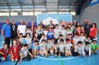 ALI KARAMıK - Futsal Şampiyonlarının Kupa Sevinci