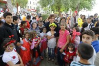 DÜNYA ÇOCUKLARI - Konak'taki Tarihi Semtte 23 Nisan Coşkusu