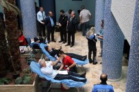 ÖMER ÇIÇEK - Polis Kan Bağışladı