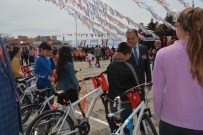 YASEMİN ÖZATA ÇETİNKAYA - Sinop'ta 127 Adet Bisiklet Dağıtıldı