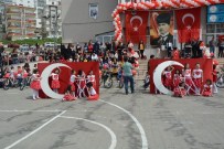 YASEMİN ÖZATA ÇETİNKAYA - Sinop'ta 23 Nisan Coşkulu Geçti