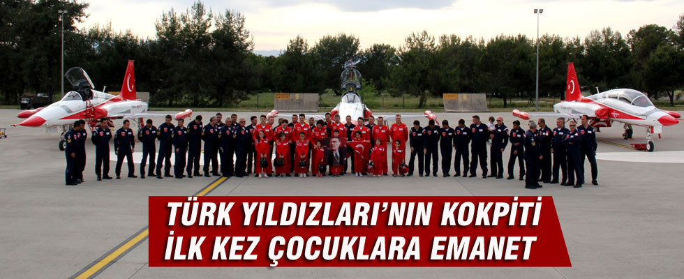 Türk Yıldızları'nın Kokpiti ilk kez çocuklara emanet