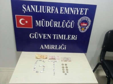 Bulgur Poşetinde Eroin Satan Zanlı Yakayı Ele Verdi