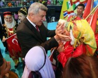 RECEP TOPALOĞLU - Dünya Çocukları Hünerlerini Dünya Barışı İçin Sergiledi