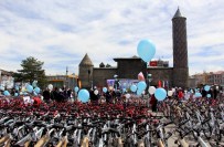 HAREKETSİZLİK - Erzurum'da Öğrencilere 947 Adet Bisiklet Dağıtıldı