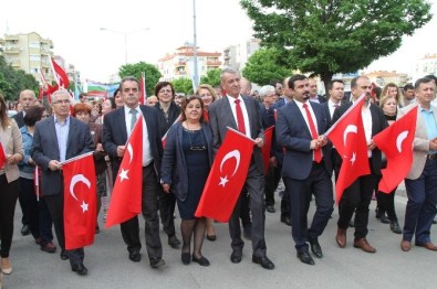 Gaziemir Sokaklarında Karnaval Havası