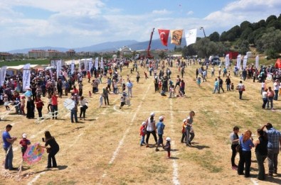 Gökyüzü Uçurtma Şenliği İle Renklendi