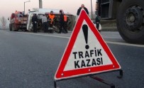 İLK YARDIM - Kütahya'da Otomobil Devrildi: 2 Ölü, 3 Yaralı