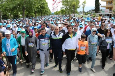 Merkezefendi'de Binlerce Kişi Yürüdü