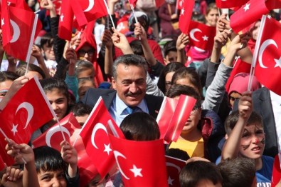 Seydişehir'de Çocuklar 23 Nisan Şenliklerinde Eğlendi