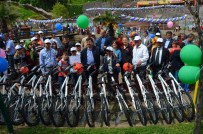 ABDİL CELİL ÖZ - Trabzon'da Bisiklet Dağıtımı